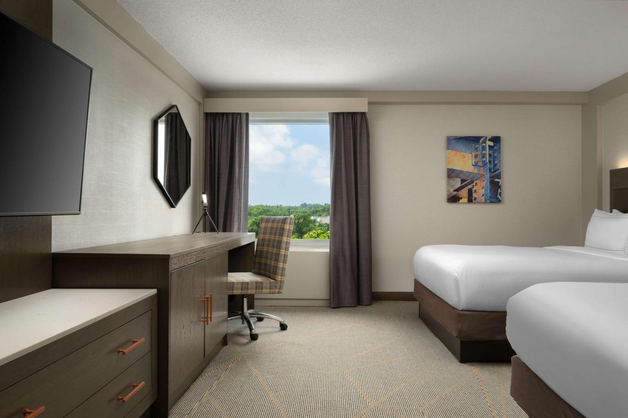 Hotel Doubletree By Hilton Pittsburgh Airport Moon Township Exterior foto
